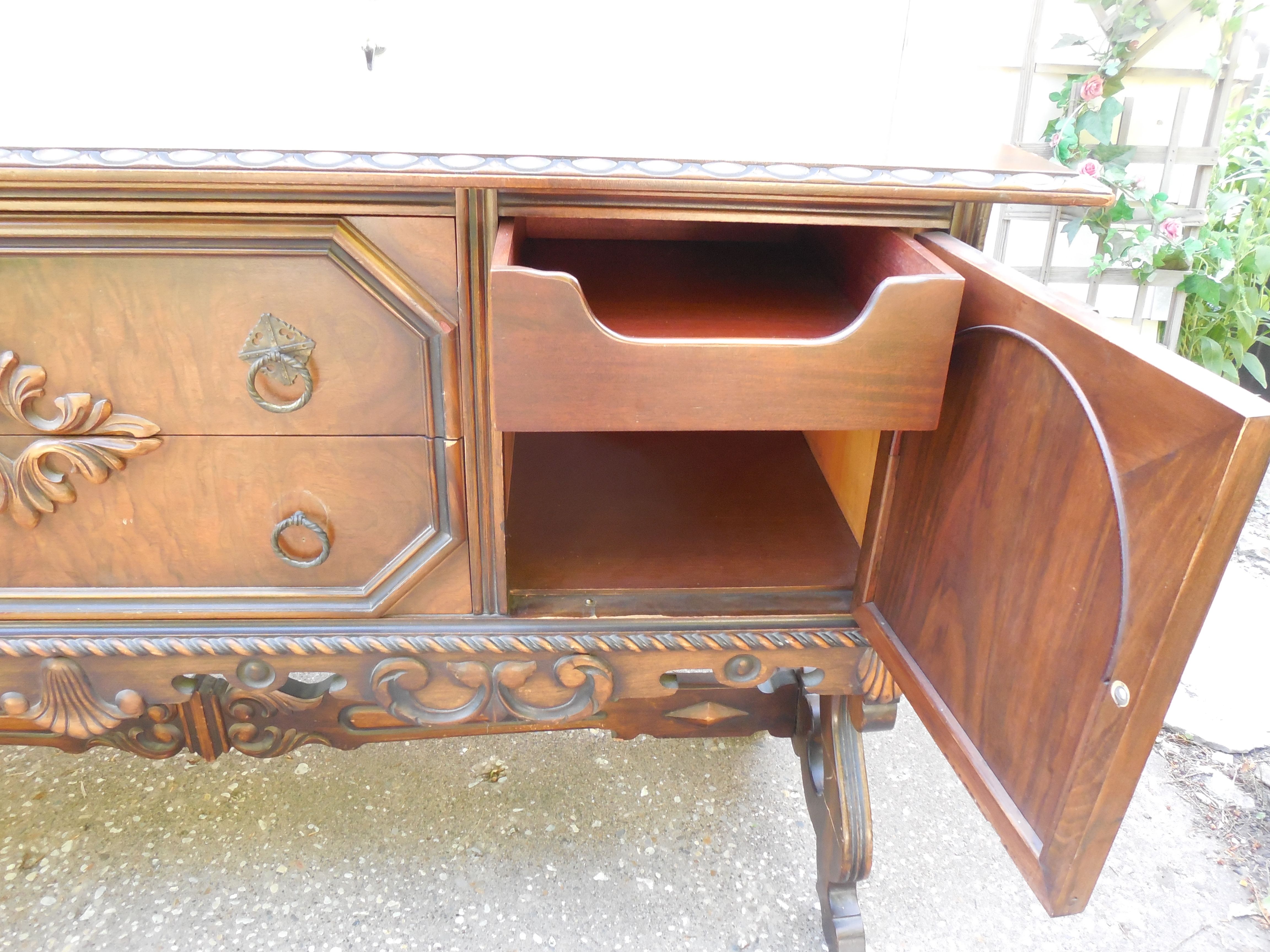 Berkey & Gay sidetable / buffet InstAppraisal